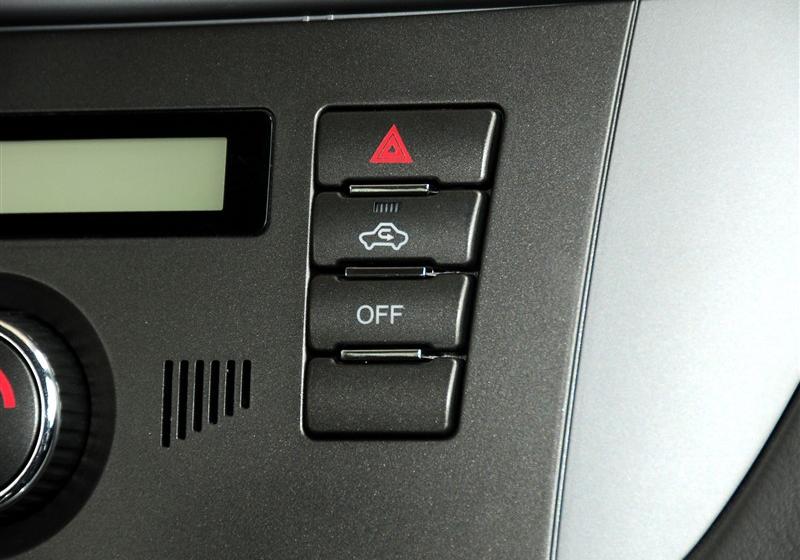 长城汽车 腾翼V80 2011款 2.0 自动标准型