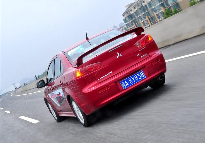 东南汽车 三菱翼神 2010款 2.0L 运动版旗舰型CVT
