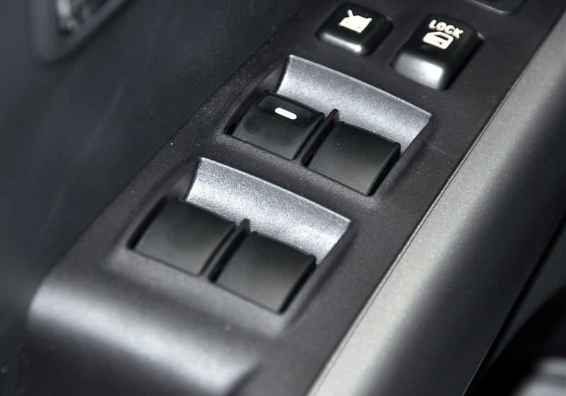 三菱(进口) OUTLANDER EX 2011款 劲界 2.0 都市版