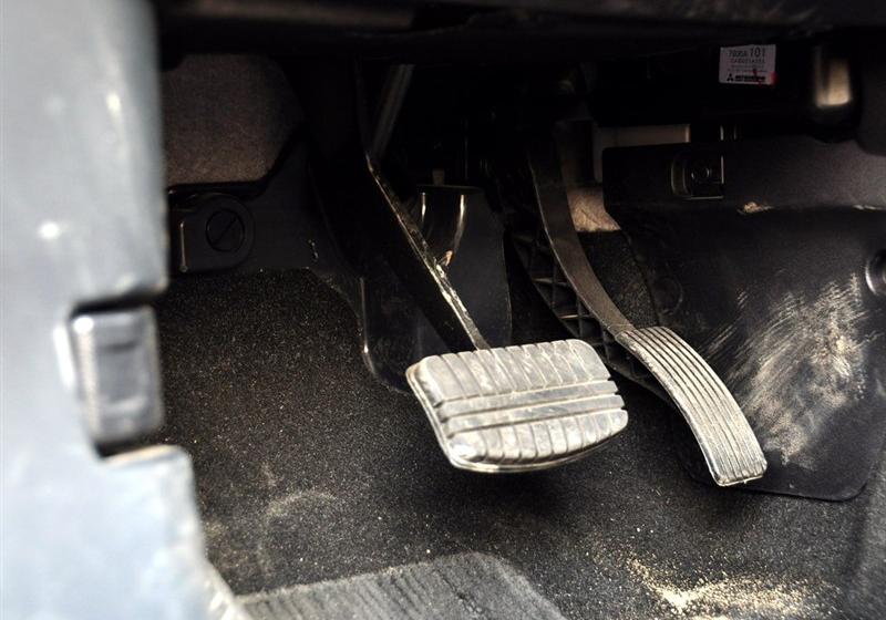 三菱(进口) OUTLANDER EX 2010款 劲界 2.0 运动版