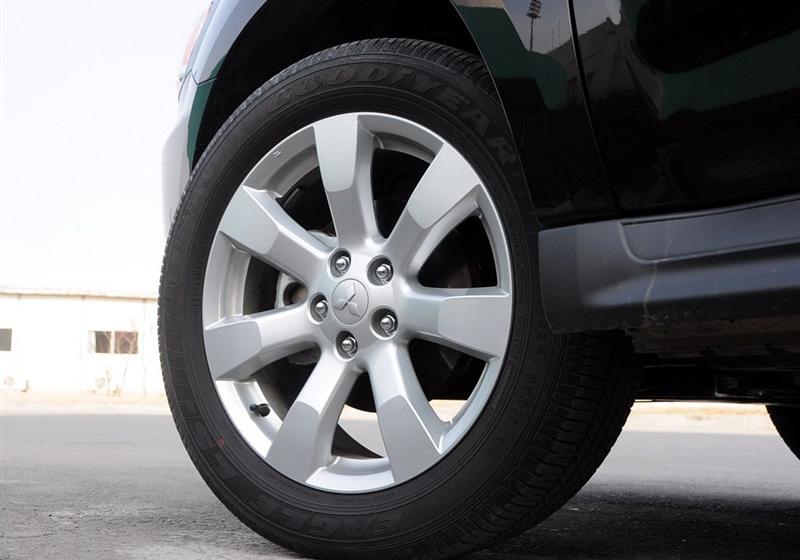 三菱(进口) OUTLANDER EX 2010款 劲界 2.0 运动版