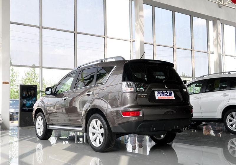 三菱(进口) OUTLANDER EX 2010款 劲界 3.0 豪华版