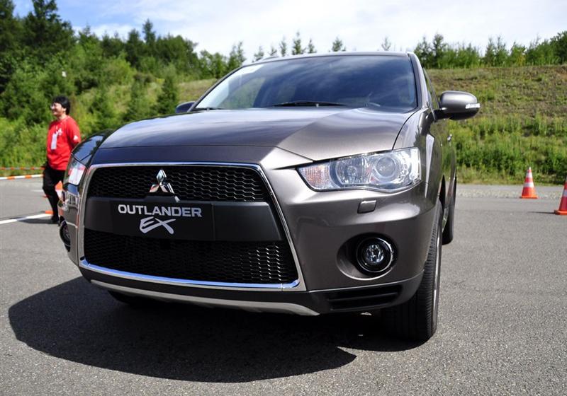 三菱(进口) OUTLANDER EX 2010款 劲界 3.0 豪华版