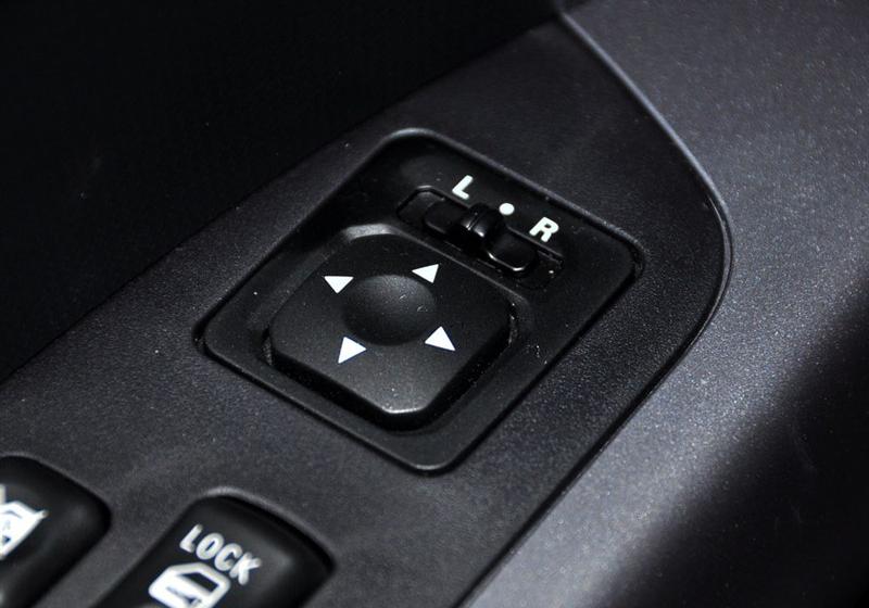 三菱(进口) OUTLANDER EX 2010款 劲界 3.0 豪华版