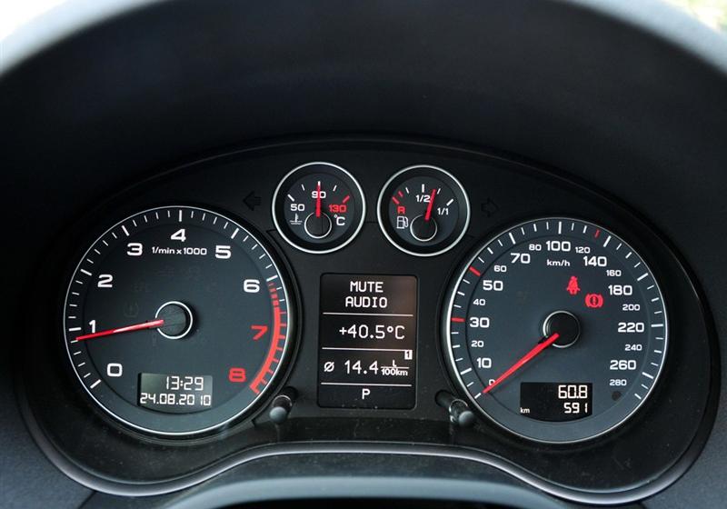 奥迪A3  2010款 Sportback 1.8T 豪华型