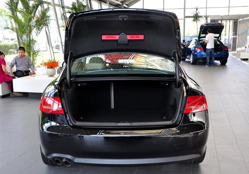 奥迪A5  2010款 2.0TSI Coupe 风尚版