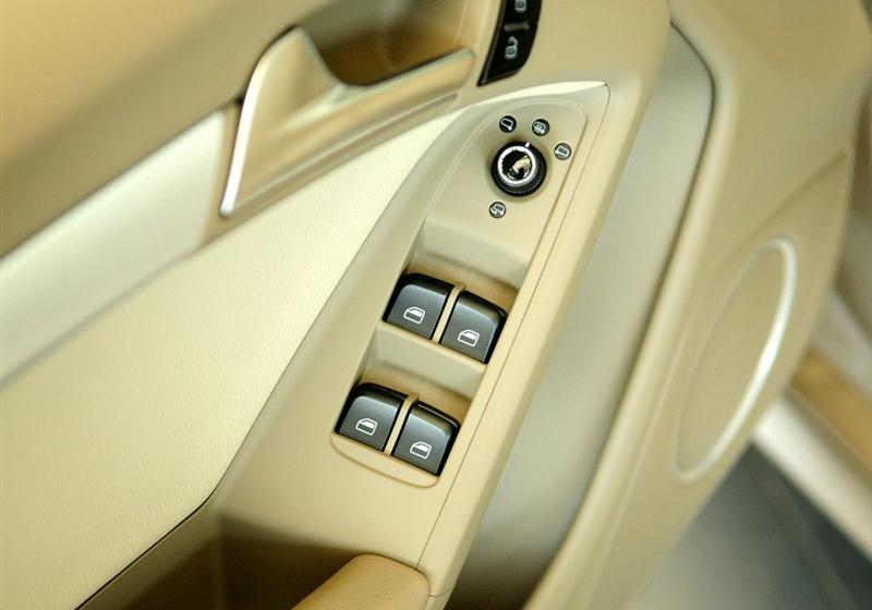 奥迪A5  2010款 2.0TSI Cabriolet