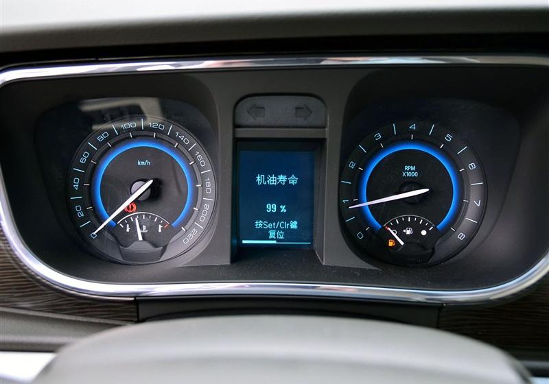 别克GL8  2011款 2.4L CT豪华商务舒适版