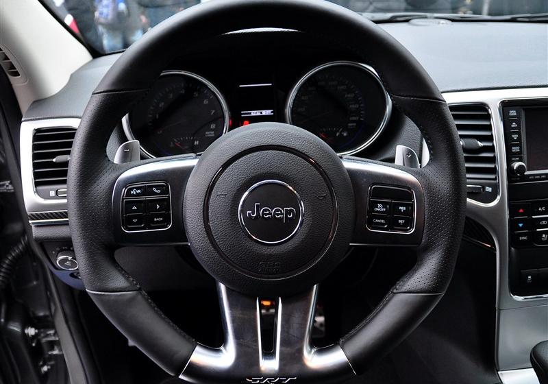 Jeep吉普 大切诺基(进口) 2012款 6.4 SRT8