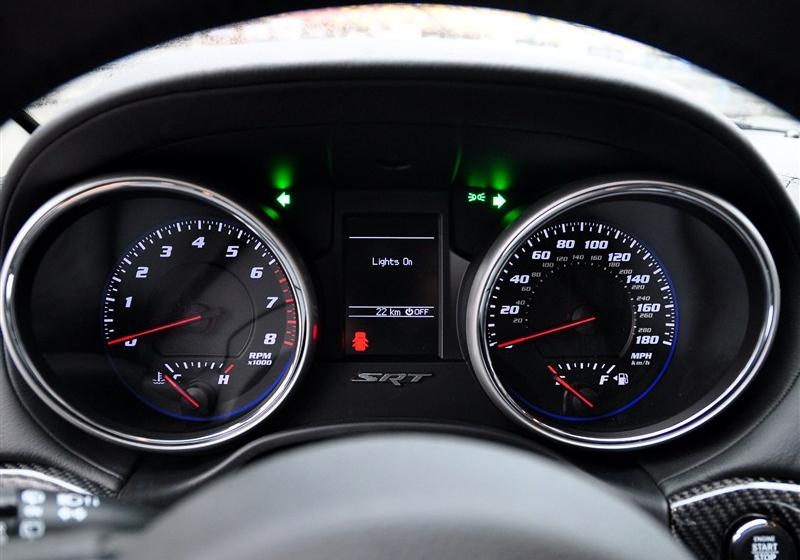 Jeep吉普 大切诺基(进口) 2012款 6.4 SRT8