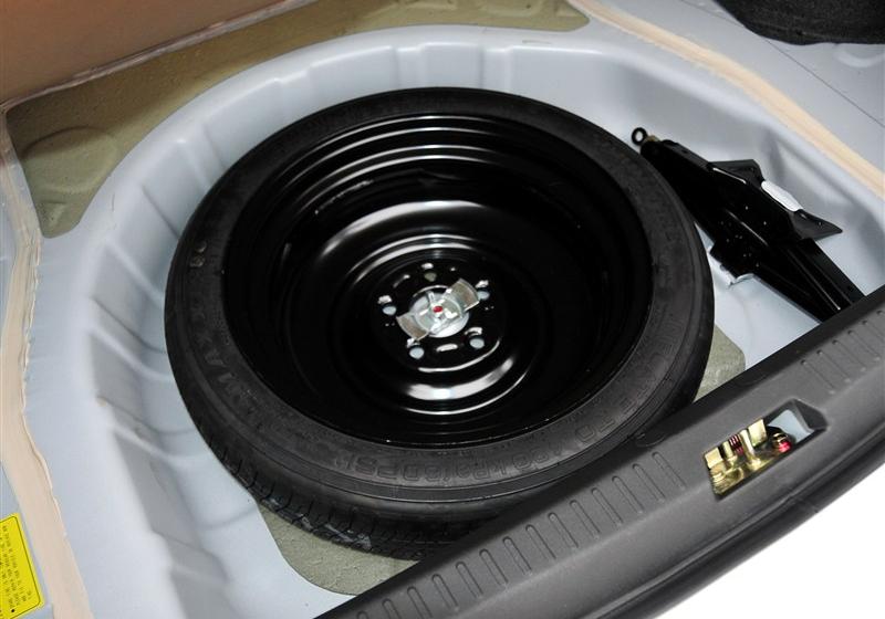 三菱翼神  2012款 2.0L 致炫版旗舰型CVT
