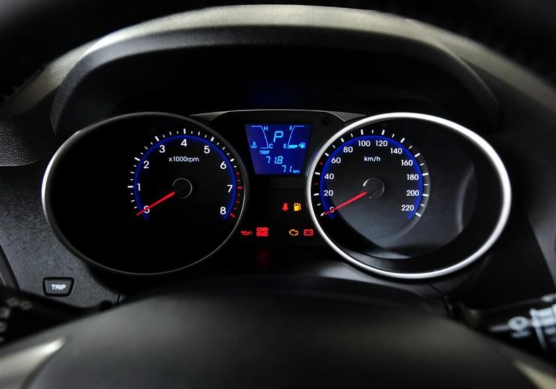 北京现代ix35  2012款 精英版 2.0GLS 2WD AT