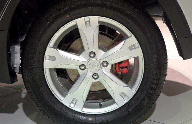 2012款 1.5L 两驱精英型