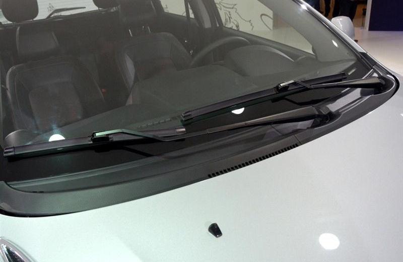 2012款 1.5L 两驱精英型