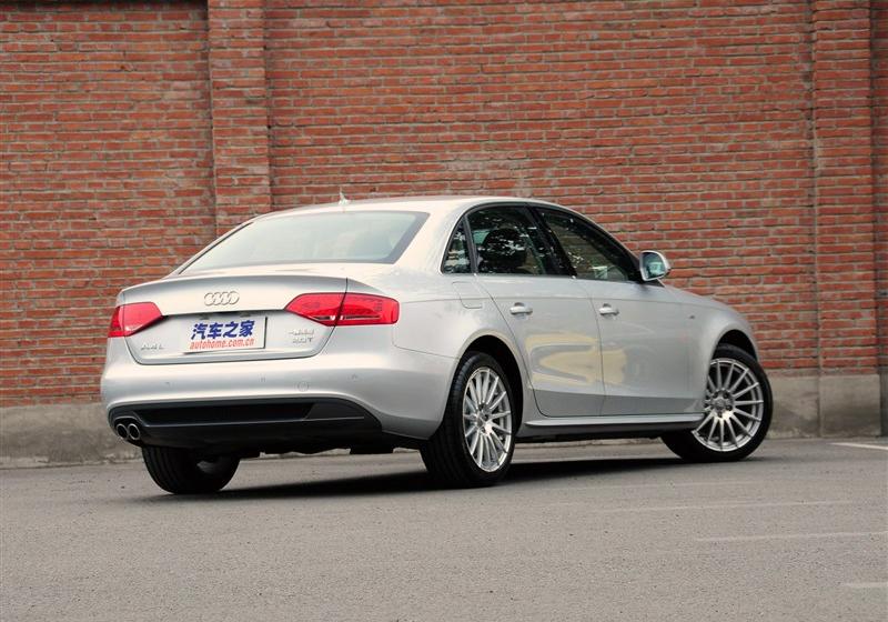 2012款 2.0 TFSI 自动运动型