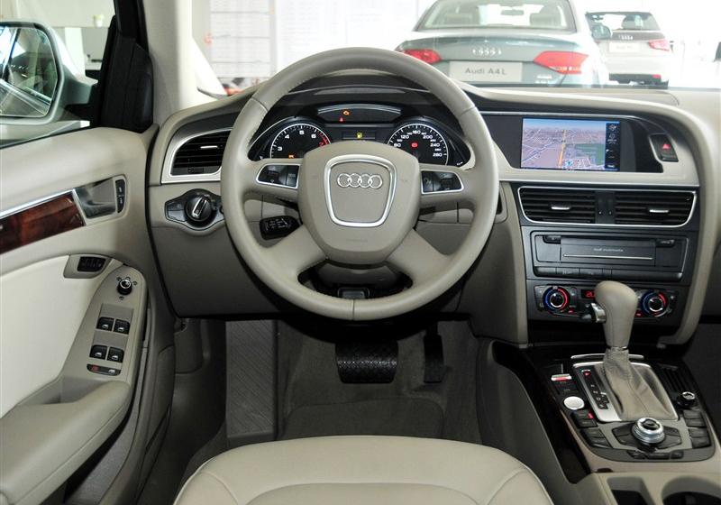2012款 2.0 TFSI 自动技术型