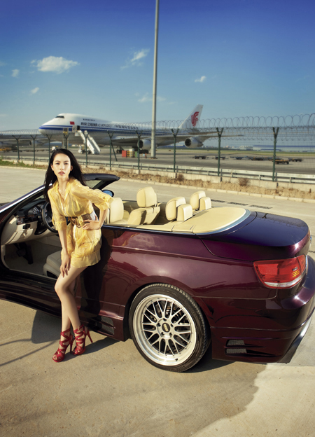 BMW与比基尼美女