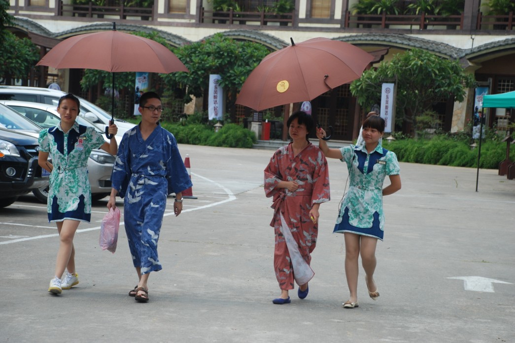 休闲?起亚小镇