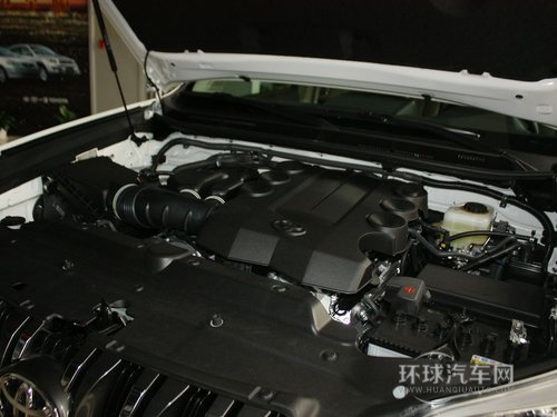 一汽丰田  普拉多 4.0   AT 发动机主体特写