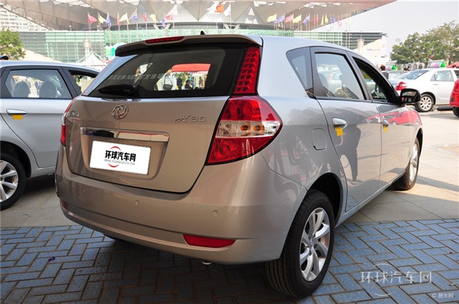 风神 H30 Cross 1.5L 手动感恩版