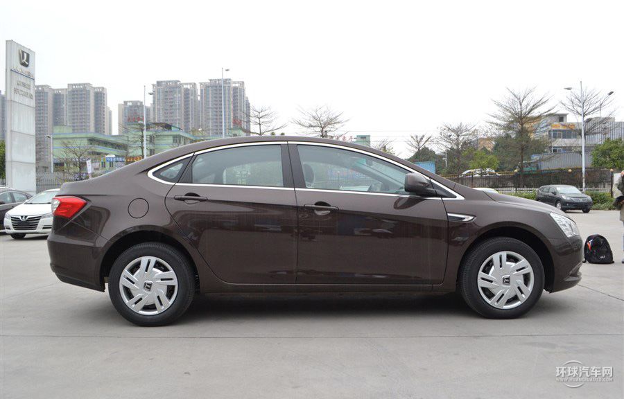 2014款 荣耀导航版 1.8T 手动精致型