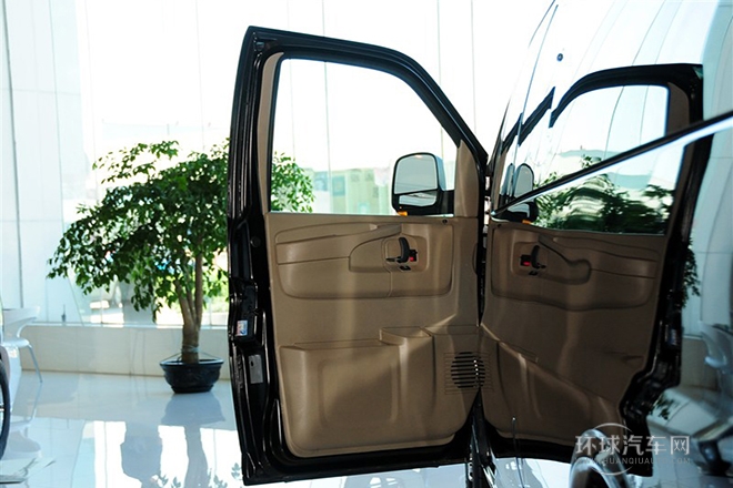2014款 6.0L G1500L 领袖级