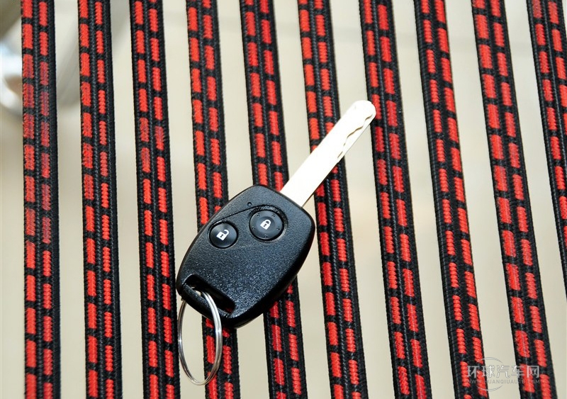 2011款 1.3L 手动舒适版