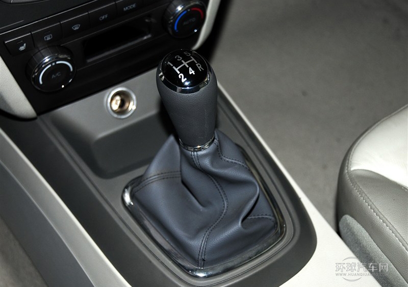 2012款 2.0L 手动智雅版