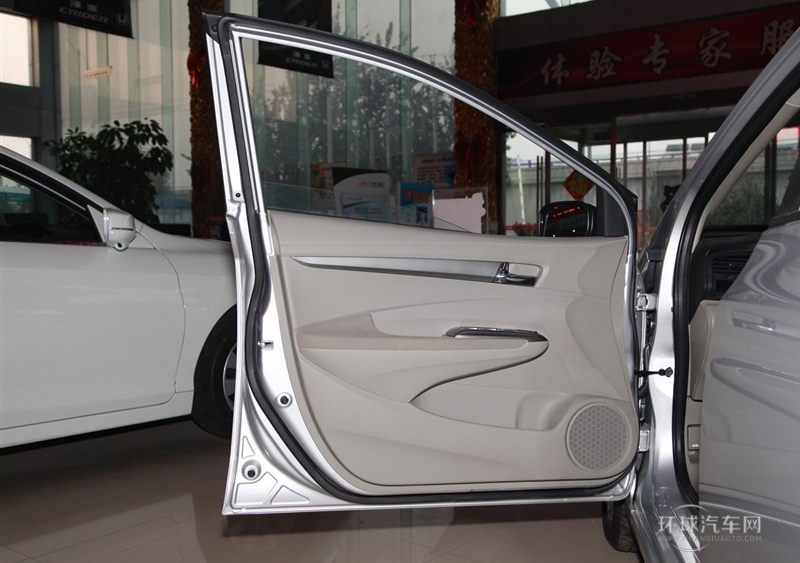 2012款 1.5L 手动精英版