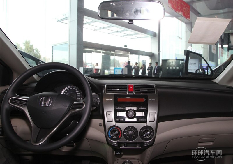 2012款 1.5L 手动精英版