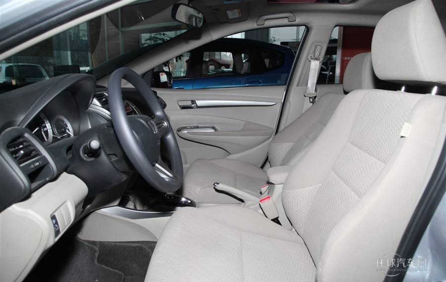 2012款 1.8L 自动舒适版