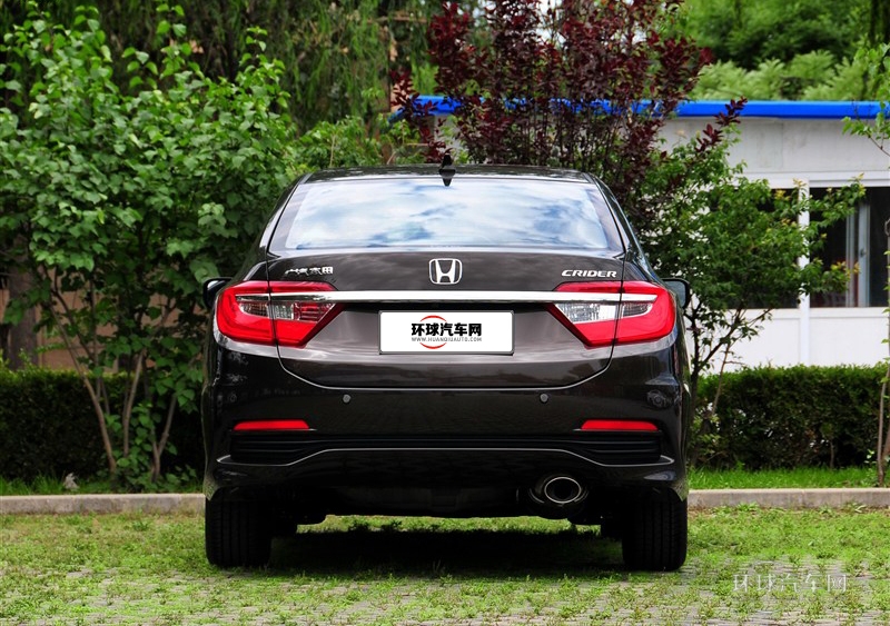 2013款 1.8L 自动旗舰版