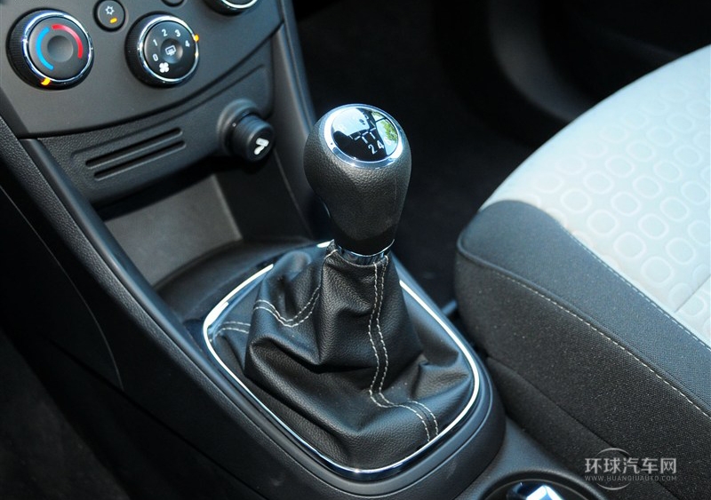 2014款 1.4T 手动两驱舒适型