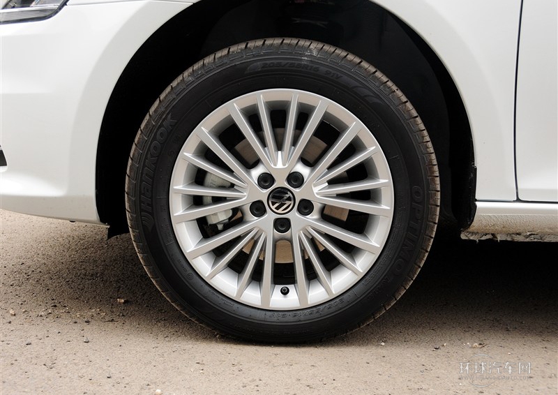 2014款 1.6L 自动豪华型