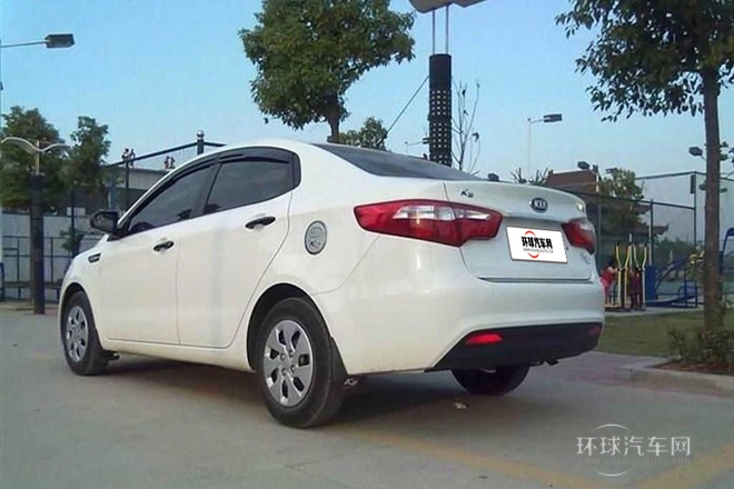 2012款 两厢 1.4L MT GLS纪念版