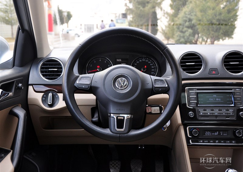 2013款 1.6L 手动豪华型