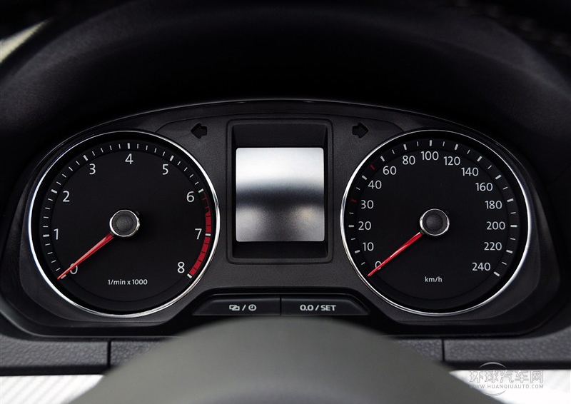 2013款 1.6L 自动豪华型