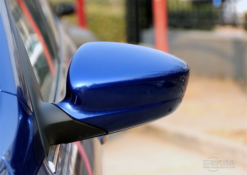2013款 1.6L 自动豪华型
