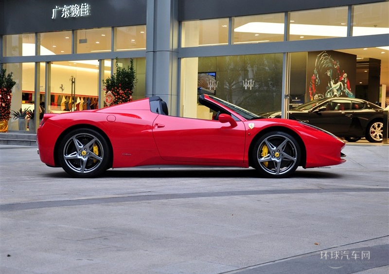 2013款 4.5L Spider