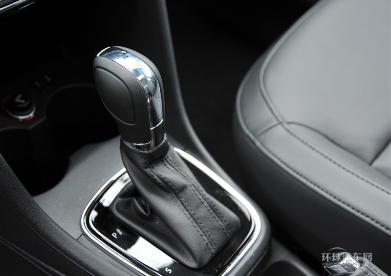 2014款 1.6L 自动豪华版