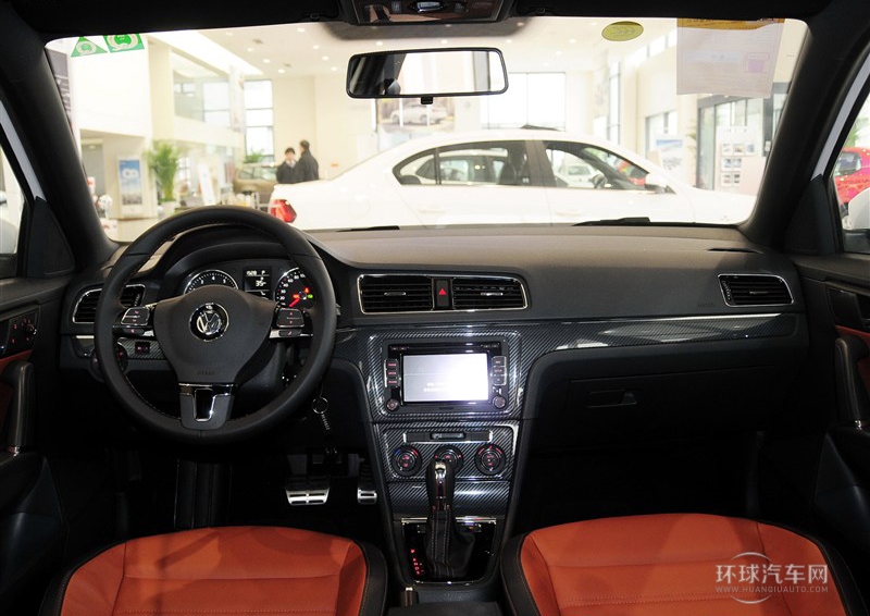 2014款 1.6L 自动运动版