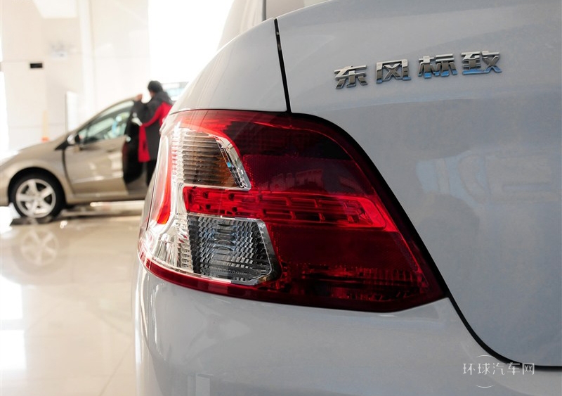 2014款 1.6L 手动豪华版