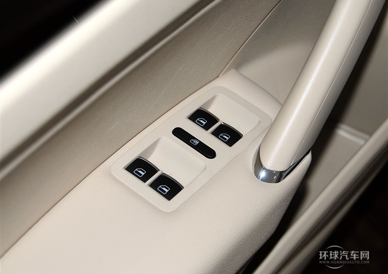 2014款 1.8TSI DSG御尊导航版