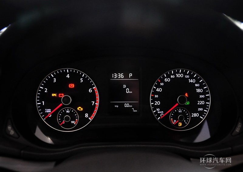2014款 1.8TSI DSG尊荣版