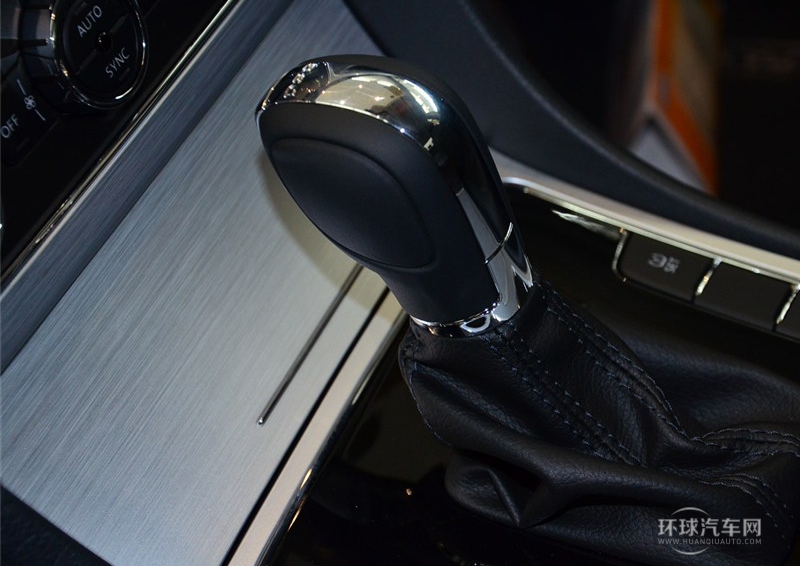 2014款 1.8TSI 自动尊荣版