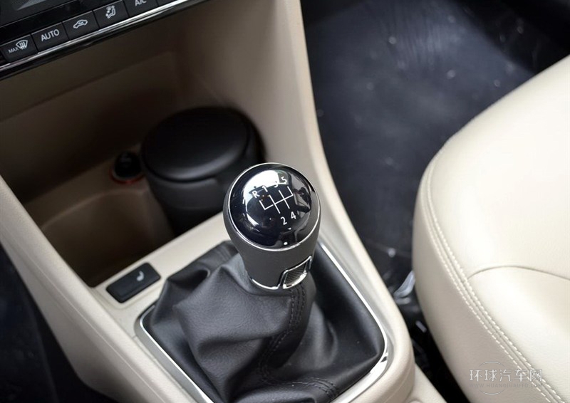 2013款 1.6L 手动豪华版