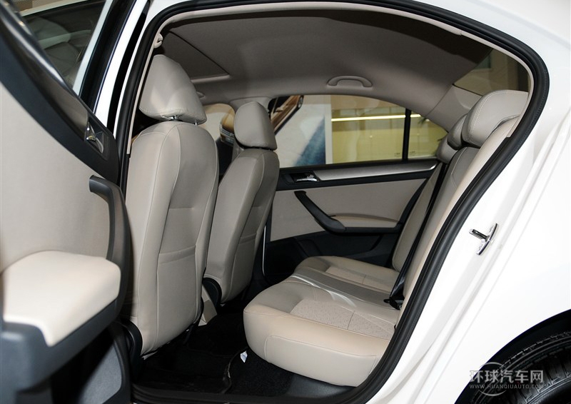 2013款 1.6L 手动舒适版