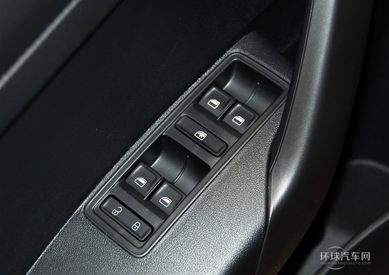 2013款 1.6L 自动风尚版