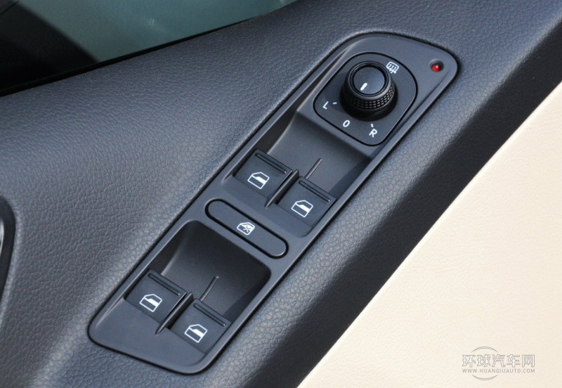 2013款 1.8TSI 自动两驱风尚版