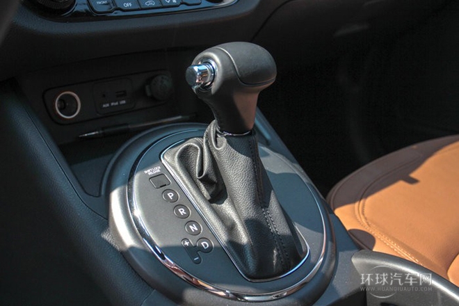 2014款 2.0L 自动两驱版Premium